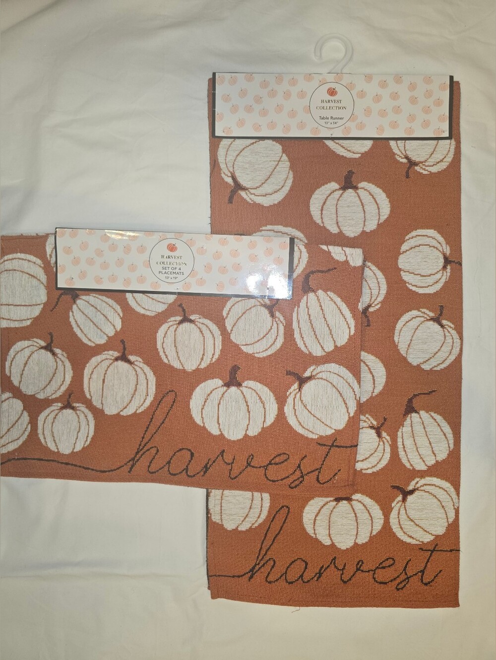 Pumkin Harvest Table Runner & 4pc Placemat Combo